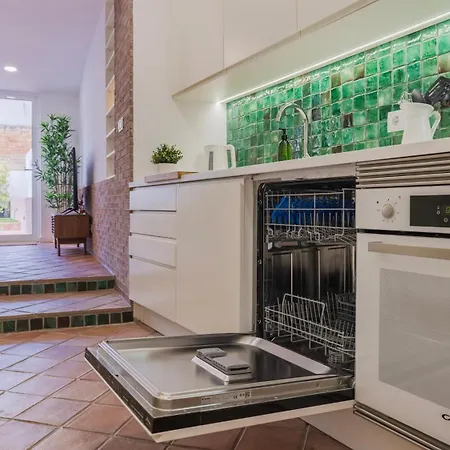 Apartamento Sunny Garden 2bdr By Lovelystay *