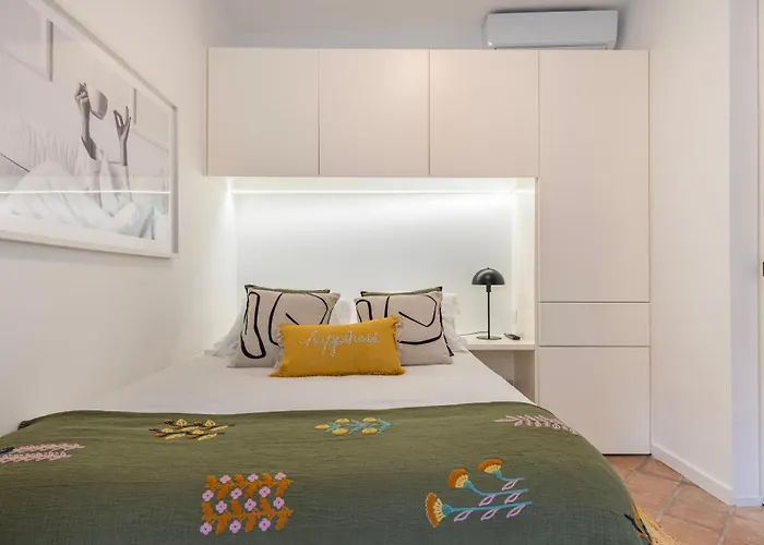 Sunny Garden 2bdr By Lovelystay *