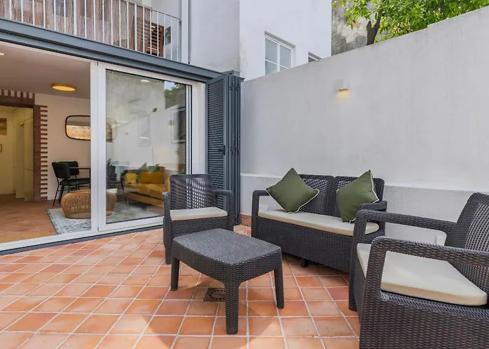 Sunny Garden 2bdr By Lovelystay Lägenhet