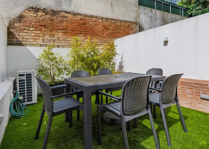 Lägenhet Sunny Garden 2bdr By Lovelystay