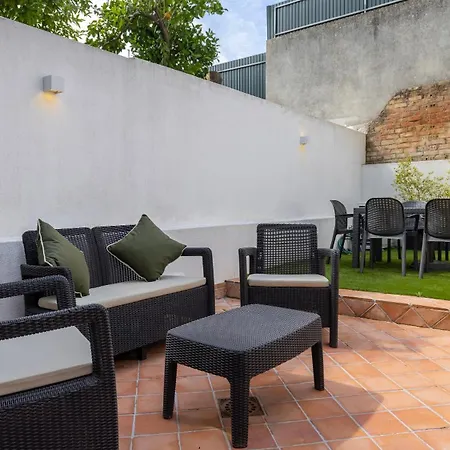 Sunny Garden 2bdr By Lovelystay *