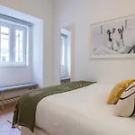 Apartament Sunny Garden 2bdr By Lovelystay *
